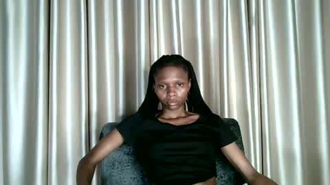 Snapshot of pethmia chatting on July 18, 6:34 pm pethmia online show from July 18, 6:34 pm
