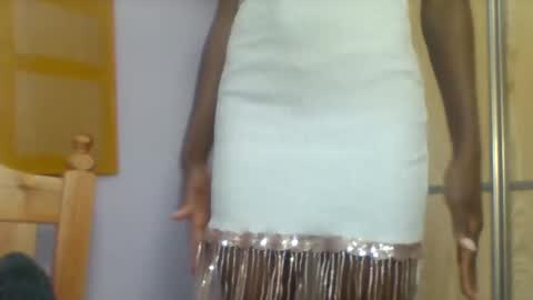 Snapshot of petite_ariana chatting on February 8, 5:16 pm ariana online show from February 8, 5:16 pm