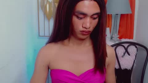 Snapshot of petite_barbie88 chatting on June 18, 9:14 am petite_barbie88 online show from June 18, 9:14 am