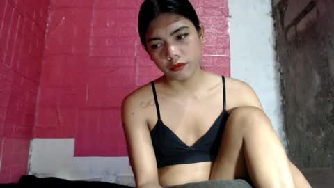 jzee online show from February 3, 9:18 pm