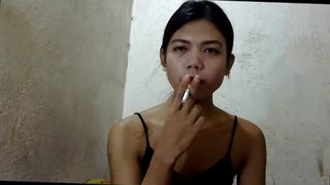 Snapshot of petite_jzee chatting on June 24, 7:35 pm jzee online show from June 24, 7:35 pm