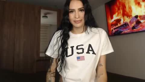 Linda online show from April 24, 3:53 am