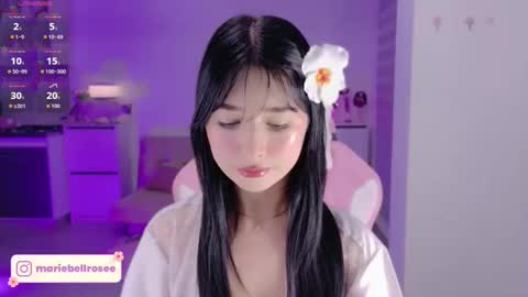 Snapshot of petite_marie_ chatting on May 21, 4:30 am petite_marie_ online show from May 21, 4:30 am