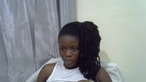 petite_melan online show from November 19, 7:36 pm