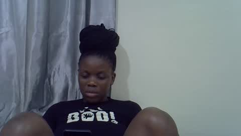 petite_melan online show from December 15, 6:12 pm