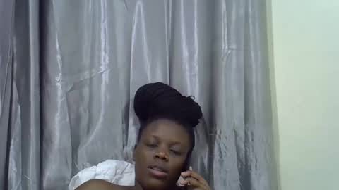 petite_melan online show from December 18, 8:48 pm