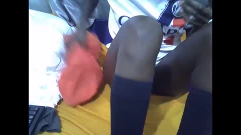 petite_melan online show from January 15, 12:10 pm