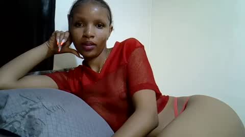 petite_melinda online show from July 3, 9:10 pm