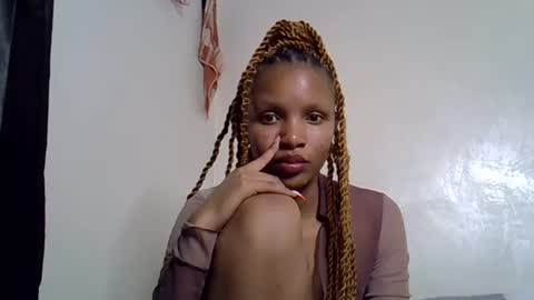petite_melinda online show from July 7, 10:03 pm