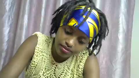 petite_star2 online show from December 13, 7:53 pm