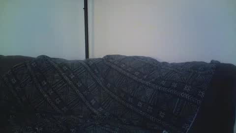 petite treat  online show from December 4, 4:43 am