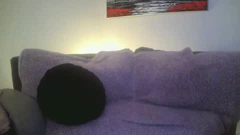 petite treat  online show from January 11, 10:08 am