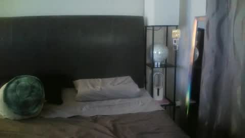 Snapshot of petite_treat_ chatting on July 3, 5:25 am petite treat online show from July 3, 5:25 am