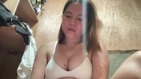 Snapshot of petiteasian_angel chatting on May 22, 9:20 pm Hanna online show from May 22, 9:20 pm