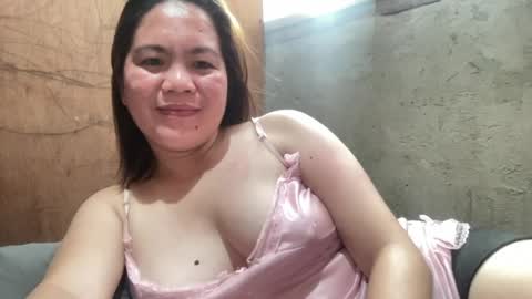 Snapshot of petiteasian_angel chatting on May 23, 11:42 pm Hanna online show from May 23, 11:42 pm