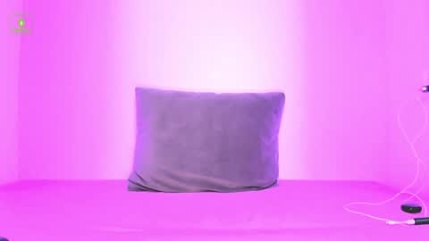 Charlize XL online show from January 18, 11:55 pm