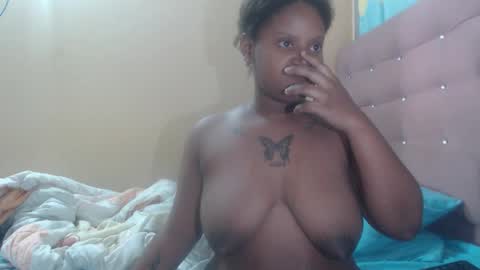 petitechocolatemommy online show from November 27, 5:37 pm