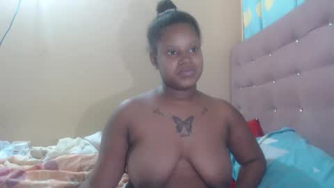 petitechocolatemommy online show from November 29, 7:06 pm