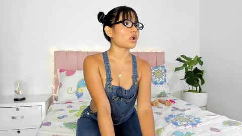 Danna  online show from January 11, 10:40 pm