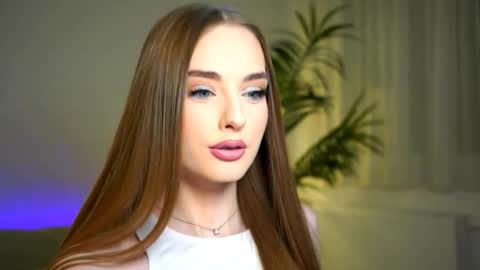 Petitegonwiild online show from December 2, 9:21 pm