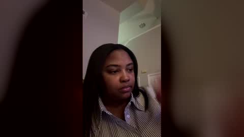 petitekinkxo online show from February 5, 1:43 am