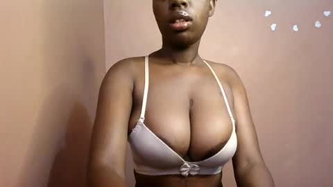 Snapshot of petitemomma76379 chatting on July 8, 12:20 pm sexy chocolate online show from July 8, 12:20 pm