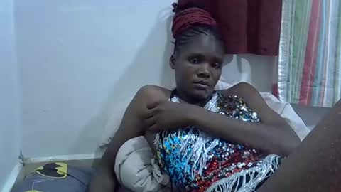 Snapshot of petiteslim2 chatting on April 14, 6:58 pm petiteslim2 online show from April 14, 6:58 pm