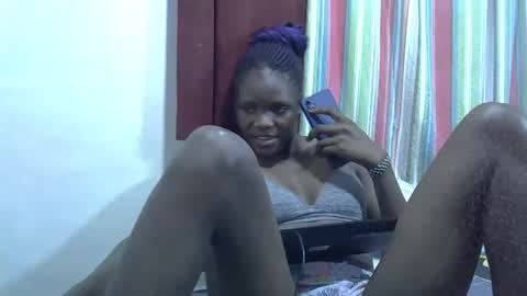 Snapshot of petiteslim2 chatting on May 7, 5:18 pm petiteslim2 online show from May 7, 5:18 pm
