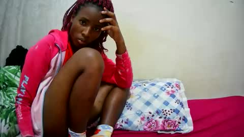 petitetasha online show from September 14, 3:05 am