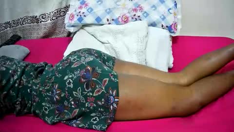 petitetasha online show from October 17, 6:10 pm