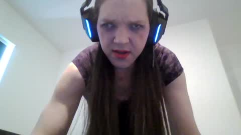 PetPrincessCS online show from April 5, 6:05 pm