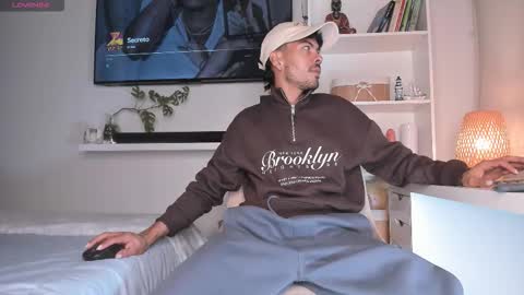 Pettercat online show from November 19, 3:39 am