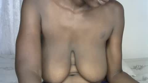 pettite_cora1 online show from November 19, 5:46 pm