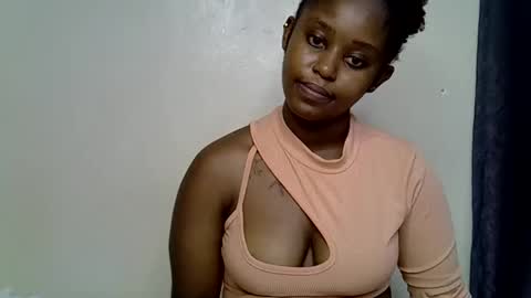 Snapshot of pettite_gal chatting on April 29, 5:30 pm pettite_gal online show from April 29, 5:30 pm