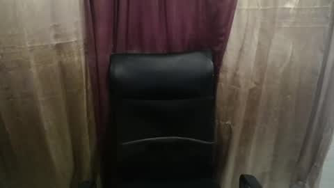 petty_boy777 online show from January 10, 2:13 am