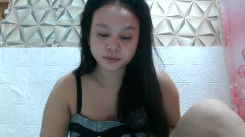 Snapshot of petty_yumii chatting on June 29, 5:35 pm petty_yumii online show from June 29, 5:35 pm