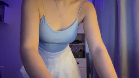 Snapshot of pettykyper chatting on October 23, 1:21 pm Katie online show from October 23, 1:21 pm