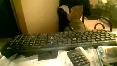 Snapshot of peyo873996 chatting on May 10, 8:14 pm peyo873996 online show from May 10, 8:14 pm