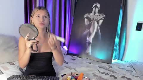 Peyton   online show from March 27, 11:59 pm