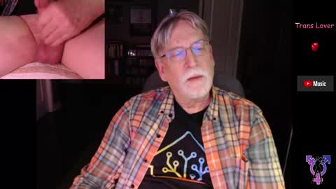 Snapshot of pghk2000 chatting on February 19, 5:38 am George online show from February 19, 5:38 am