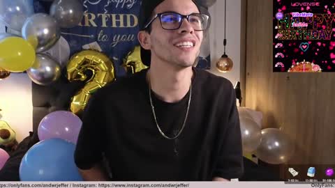 phantom_bigger1 online show from December 1, 4:29 pm