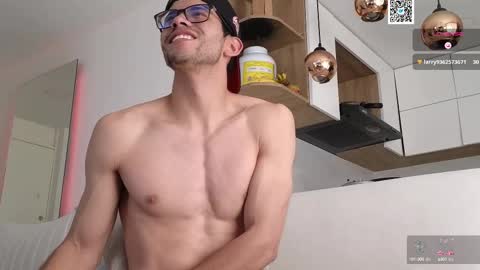 phantom_bigger1 online show from February 18, 2:38 pm