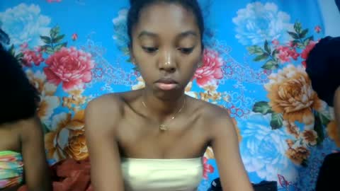 Snapshot of phaosiia chatting on June 16, 7:27 pm phaosiia online show from June 16, 7:27 pm