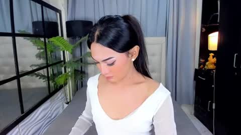 Snapshot of phenomenal_ivy chatting on June 9, 11:55 am phenomenal_ivy online show from June 9, 11:55 am