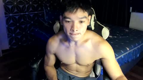 Snapshot of philhotbody chatting on February 10, 12:39 pm AJ online show from February 10, 12:39 pm