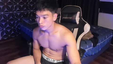 Snapshot of philhotbody chatting on February 11, 3:18 pm AJ online show from February 11, 3:18 pm