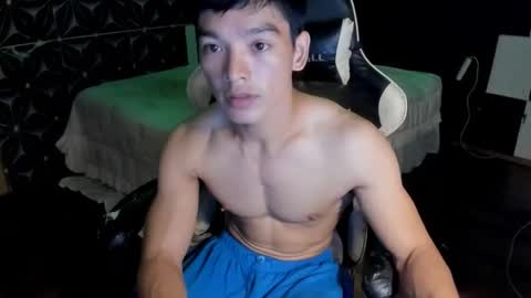 Snapshot of philhotbody chatting on September 21, 1:02 pm AJ online show from September 21, 1:02 pm