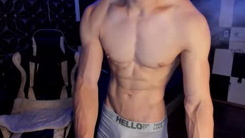 Snapshot of philhotbody chatting on November 12, 11:21 am AJ online show from November 12, 11:21 am