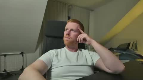 Snapshot of philiphurwell chatting on September 11, 7:47 pm Philip Hurwell online show from September 11, 7:47 pm