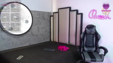 Snapshot of philipp_jones chatting on February 21, 11:55 am PHIL online show from February 21, 11:55 am